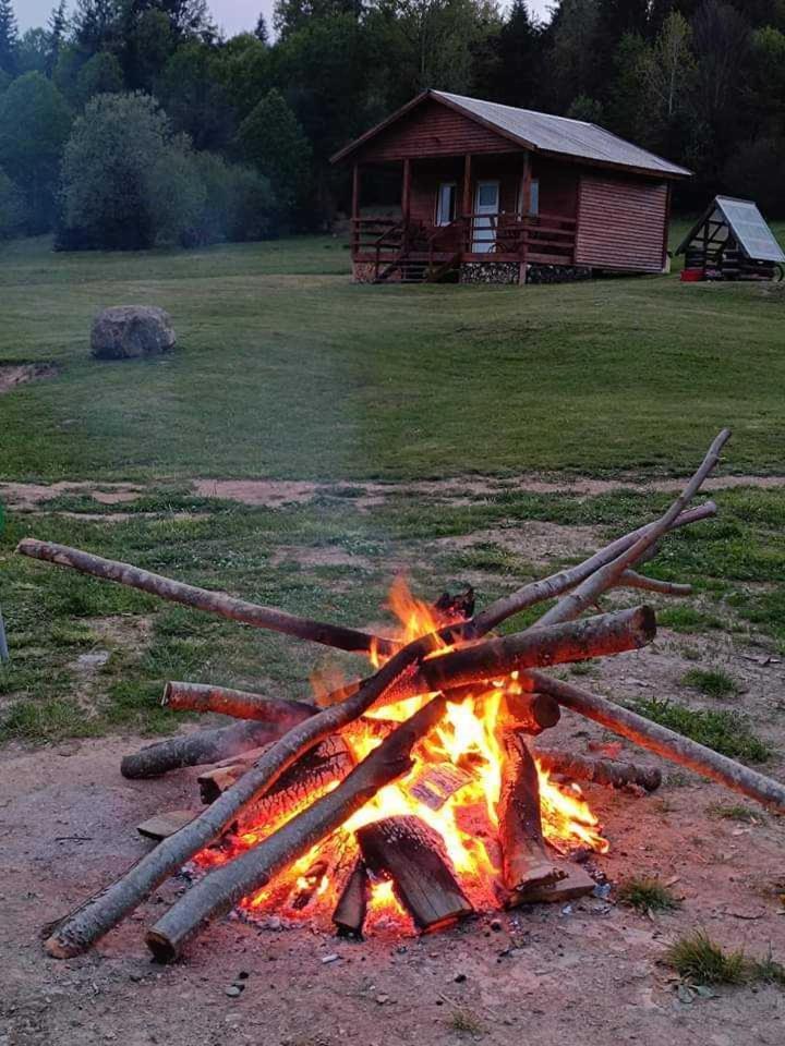 Cabane Areama Neagra Izvoru Mureşului Exterior foto